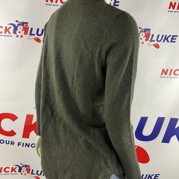 Women’s crew neck sweater by NAADAM “Soft Collection”. Ribbed sleeves and waist. - Picture 4 of 6